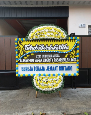 Papan Bunga Duka di Putussibau Utara